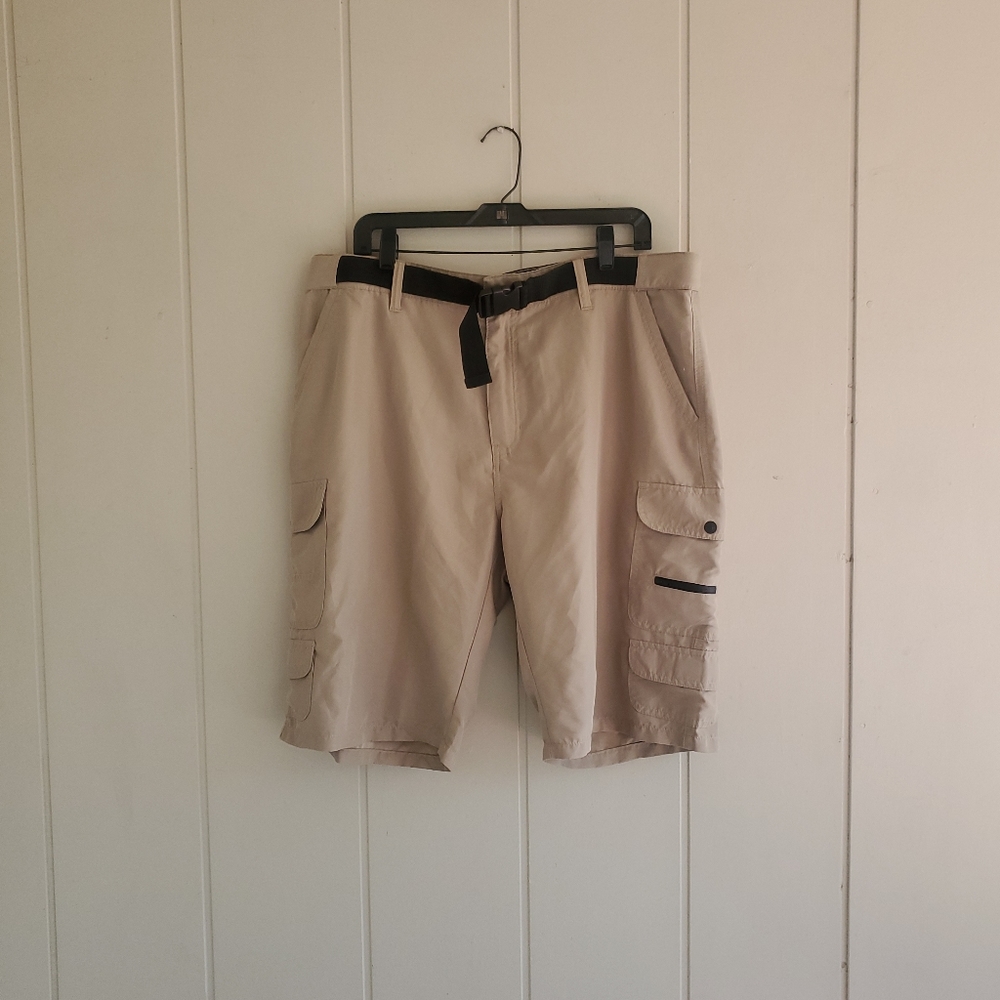 Denali Mens Stretch Belted Hybrid Cargo Shorts Beige Size 38  Pockets Lo…